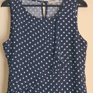 A sleeveless top.